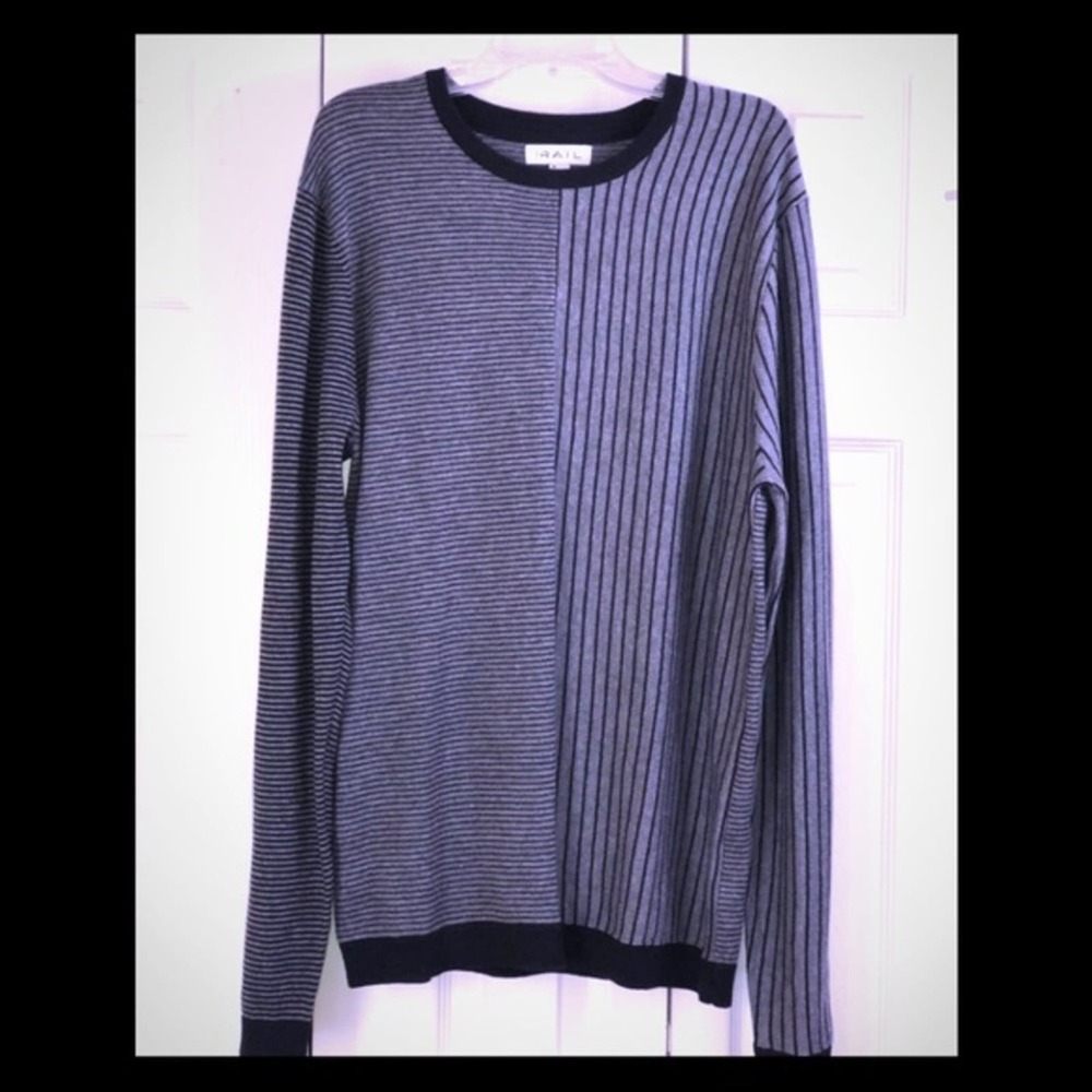 3/$12 The Rail Sweater Size Medium